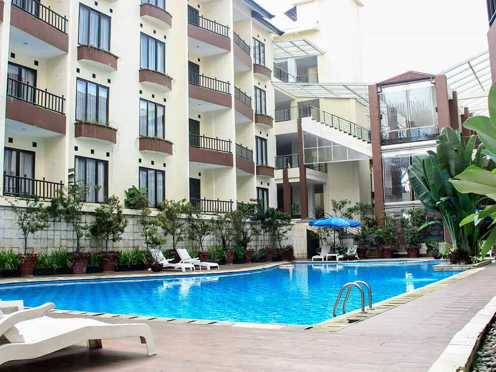 Recreation Center - Swimming Pool - Palace Hotel Cipanas - Earlybird Promotion